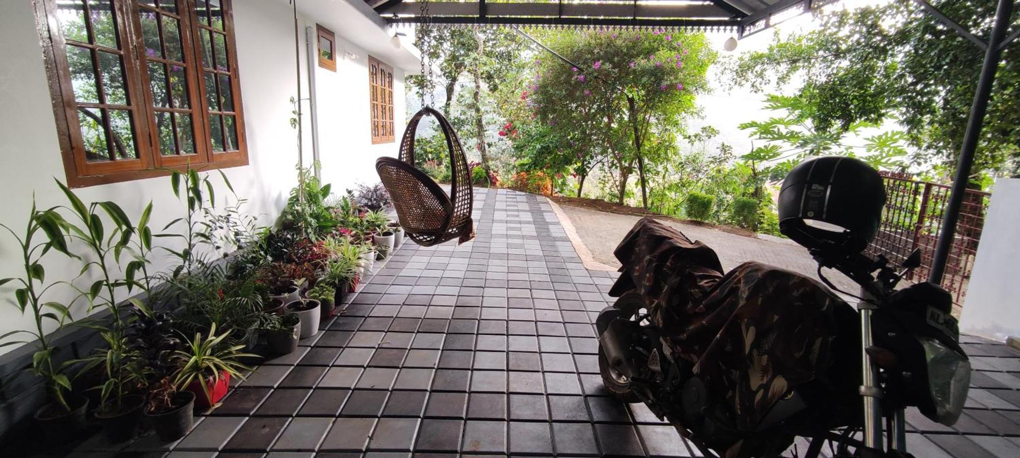 Koonamparayil Home Stay Munnar Anaviratty-Family Only Eksteriør billede