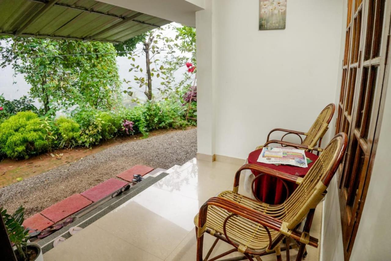 Koonamparayil Home Stay Munnar Anaviratty-Family Only Eksteriør billede